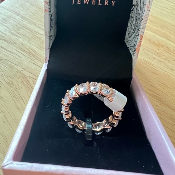 NWT size 7 eternity ring - Picture 3 of 4